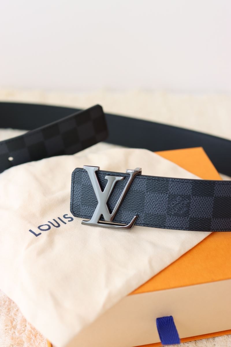 l0vis Vvtt0n belts